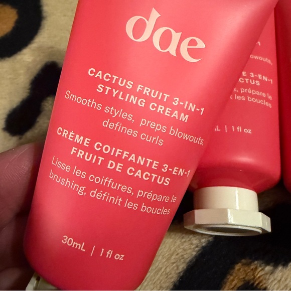 DAE - Picture 2 of 2